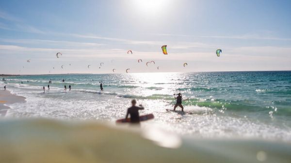 Découvrez les meilleurs cours de kitesurf à Montpellier pour tous
